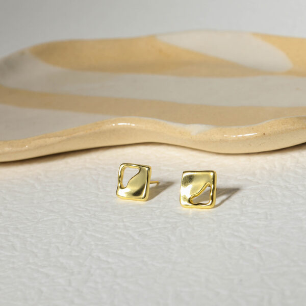 Chris April fine jewelry 925 sterling silver minimalist geometric square hollow out bumpy earring stud - Image 3