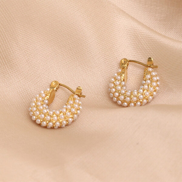 Chris April 316L stainless steel PVD plated gold pearls U shape hoops earring - Image 6