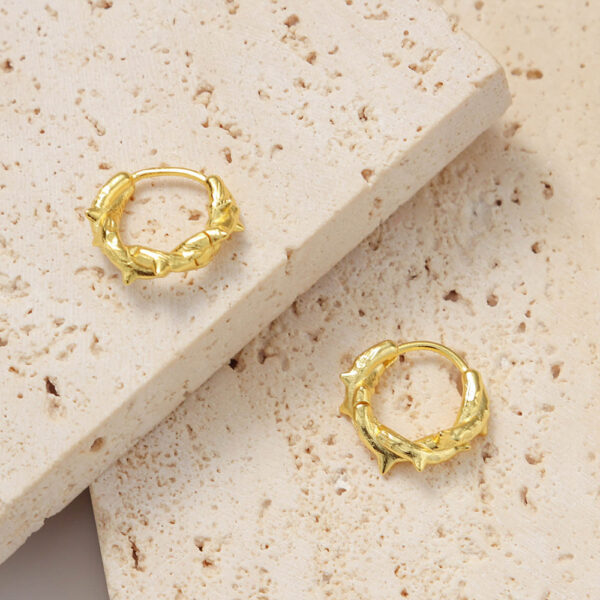 Chris April gold plate 925 sterling silver organic texture bumpy corner hoops earring - Image 3