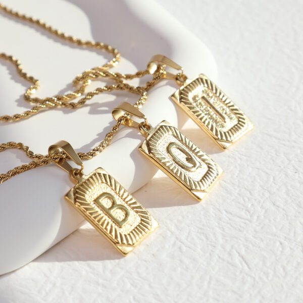 Chris April in stock 316L stainless steel PVD gold plating alphabet letters pendant rope chain necklace - Image 4