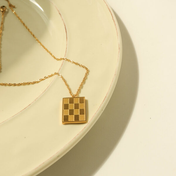 Chris April fashion stainless steel PVD square checkerboard pendant singapore chain necklace - Image 4