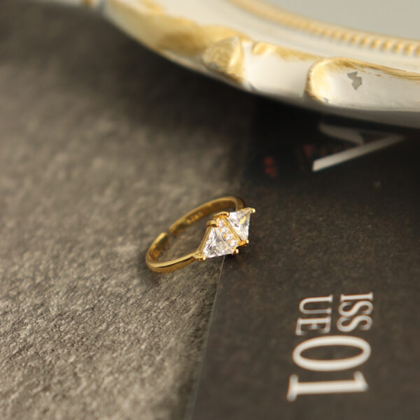 Chris April Fashionable 925 sterling silver gold plated Minimalist Triangular Zircon ring - Image 5