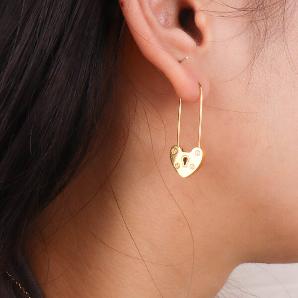 Chris April in stock fashion jewelry 316L stainless steel PVD gold plated heart lock in Drop earrings for women - Image 3