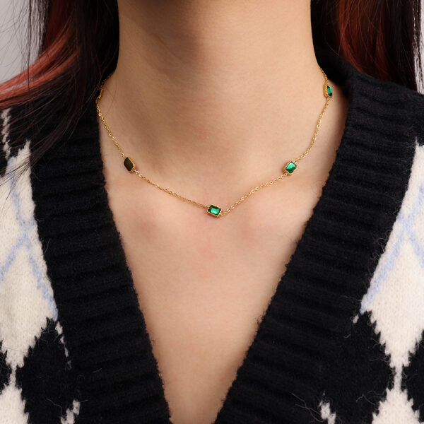 Chris Apri l316l stainless steel PVD plated minimalist emerald zircon chain choker necklace - Image 4