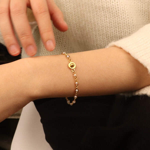 Chris April in stock 316L stainless steel PVD gold plated trendy geometric chain shell pearl bracelet - Image 5