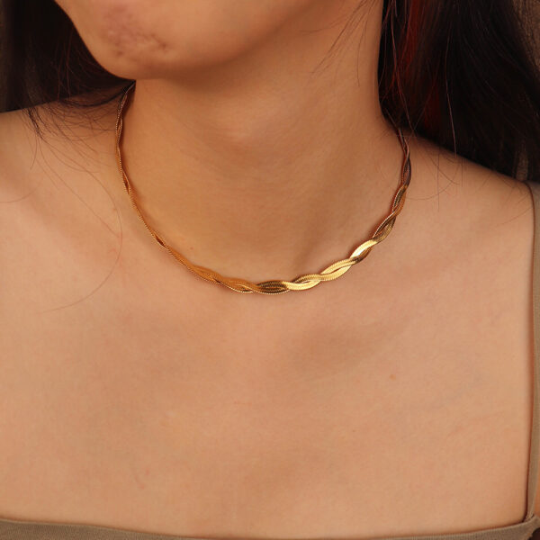 Chris April in stock fashion jewelry PVD gold plated 316L stainless steel twisting herringbone Choker necklace - Image 5