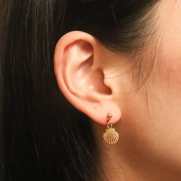 Chris April holiday style 316L stainless steel pvd gold plated water-proof shell shape drop earrings - Image 3