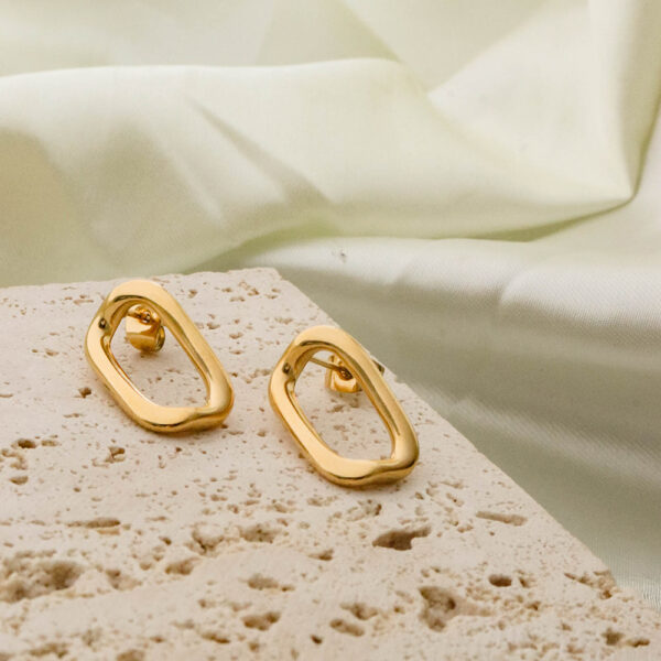 Chris April fashion jewellery 316L stainless steel pvd gold plated non-tarnish Twist hoop earrings - Image 4