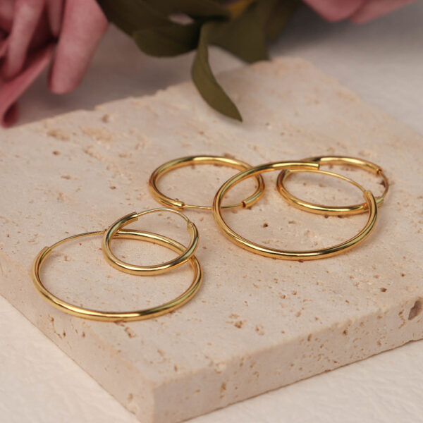 Chris April in stock 925 sterling silver Korean version gold plated glossy hoop earrings - Image 3