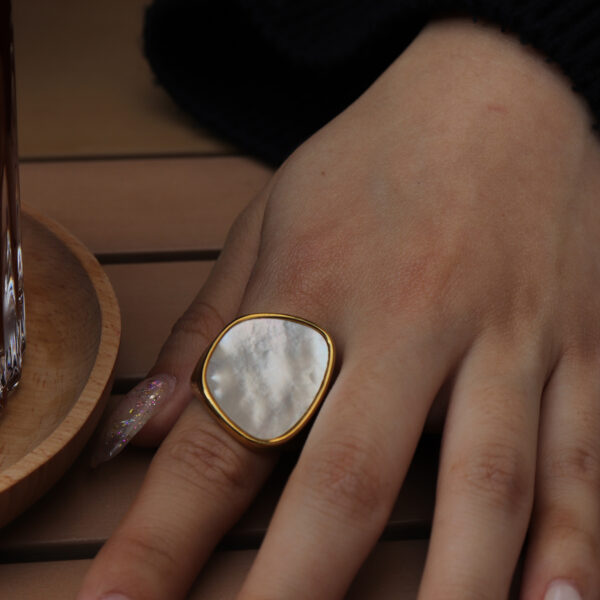 Chris April in stock fashion jewelry 316L stainless steel PVD gold plated Mother Shell Thick Ring - Image 5