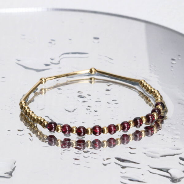 Chris April trendy jewelry 316L stainless steel 18k PVD gold plated garnet natural gem elcastic string bracelet - Image 4