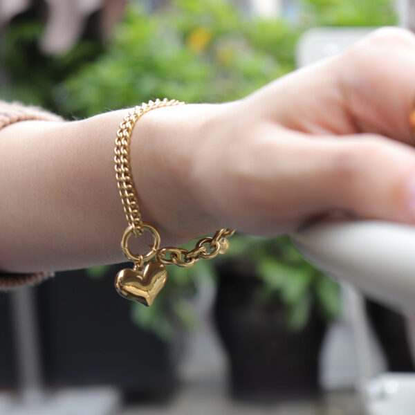 Chris April fashion jewellery 316L Stainless steel PVD gold plated love almond heart charm heavy chain bracelet - Image 3