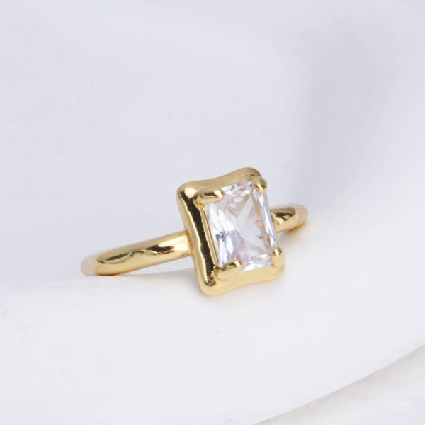 Chris April Low MOQ Brass PVD gold plating 5A zircon four claw setting bamboo shape organic finger ring - Image 4