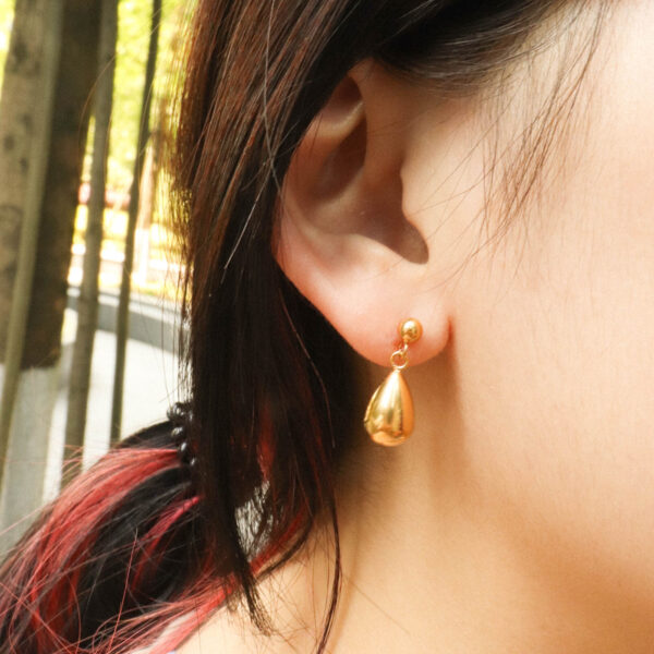 Chris April in stock fashion jewelry 316L Stainless Steel PVD gold plated waterdrop shape earring - Image 5