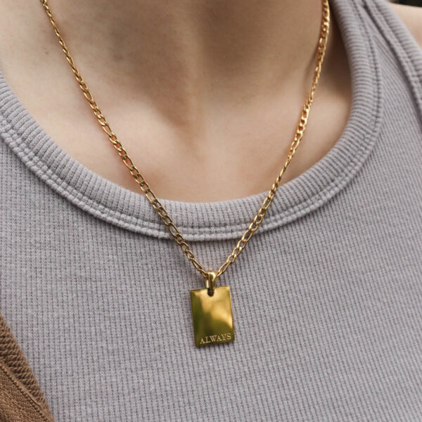 Chris April in stock fashion PVD gold plated 316L stainless steel glossy Square Card Necklace with figaro chain - Image 3