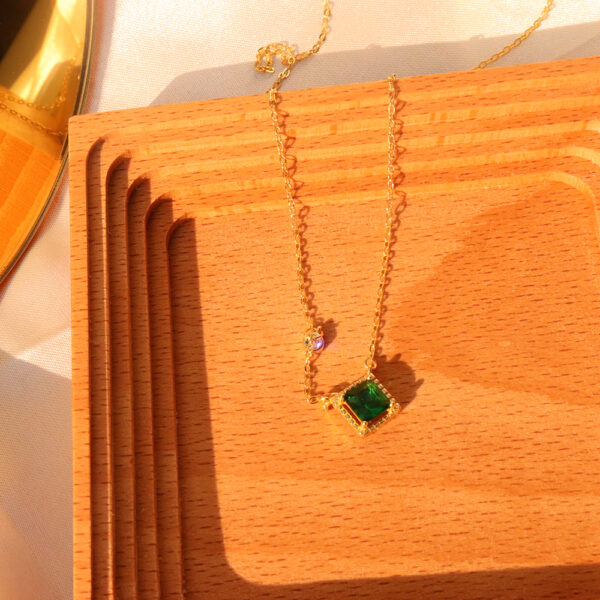 Chris April in stock 925 sterling silver simple gold plated geometric green zircon necklaces - Image 3