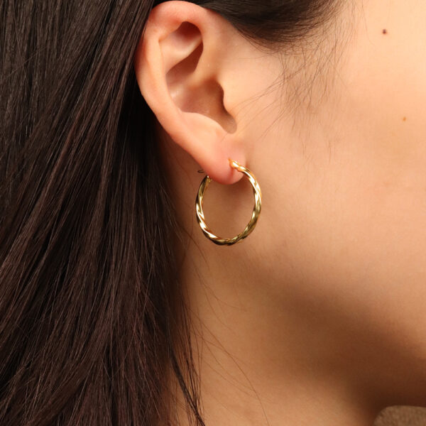 Chris April in stock 925 sterling silver custom vermeil Spiral pattern circle hoop earring for women - Image 3