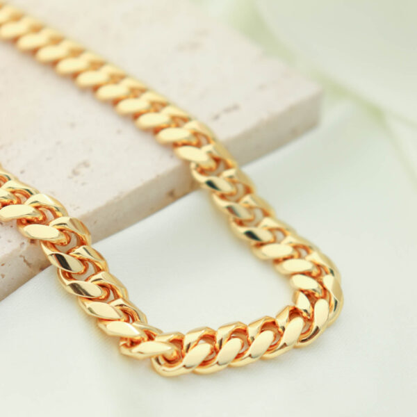 Chris April in stock PVD gold plated 316L stainless steel Minimalist strand chain necklace for women - Image 4