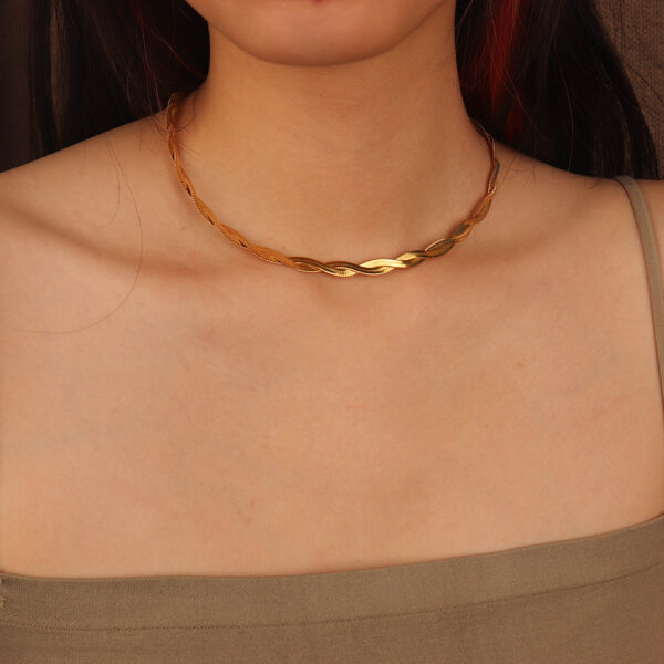 Chris April in stock fashion jewelry PVD gold plated 316L stainless steel twisting herringbone Choker necklace - Image 3