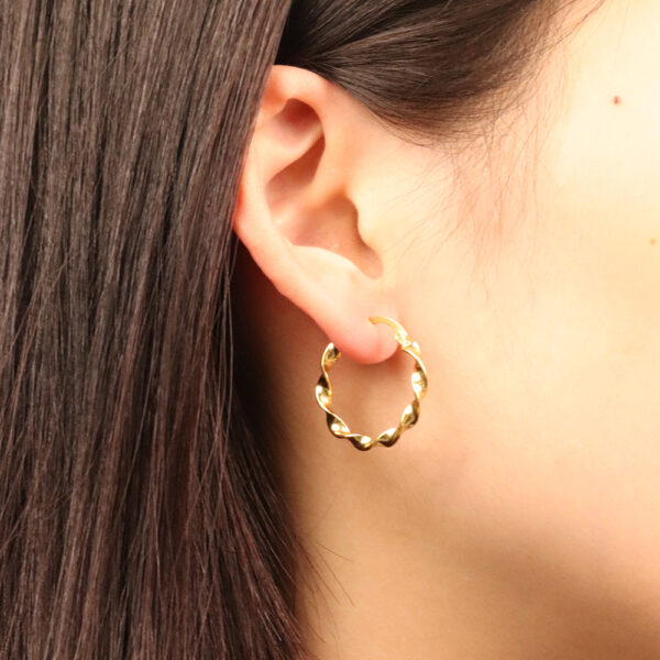 Chris April fashion In Stock 925 sterling silver Gold Plated Custom Vermeil wavy hoop earring - Image 3