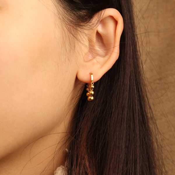 Chris April in stock 316L Stainless Steel PVD gold plating vintage beads V-shape hoops earrings - Image 5