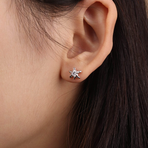 Chris April  925 sterling silver minimalist zircon organic shape starfish ear back stud earrings - Image 5