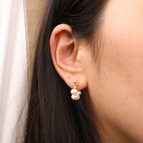 Chris April in stock 925 sterling silver gold plated Minimalist natural pearl hoop earrings - Image 3