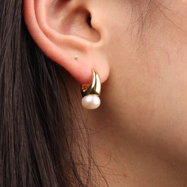 Chris April vintage 925 sterling silver gold plated cultured bun shape pearl hoop earrings - Image 5