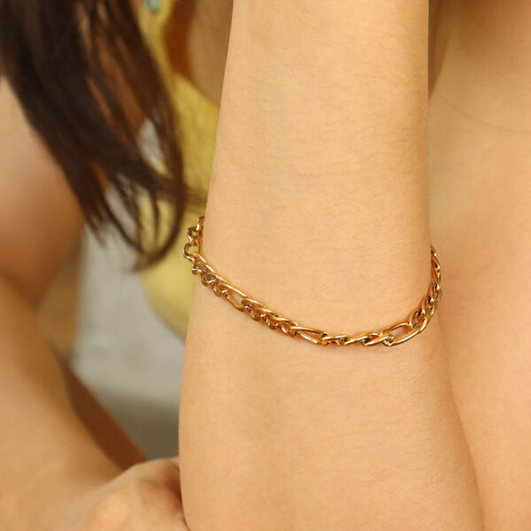 Chris April in stock fashion jewellery 316L stainless steel PVD gold plated Figaro chain bracelet - Image 3