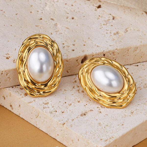 Chris April 316L stainless steel imitation pearl minimalistic lady fashion statement earrings 2023 - Image 3