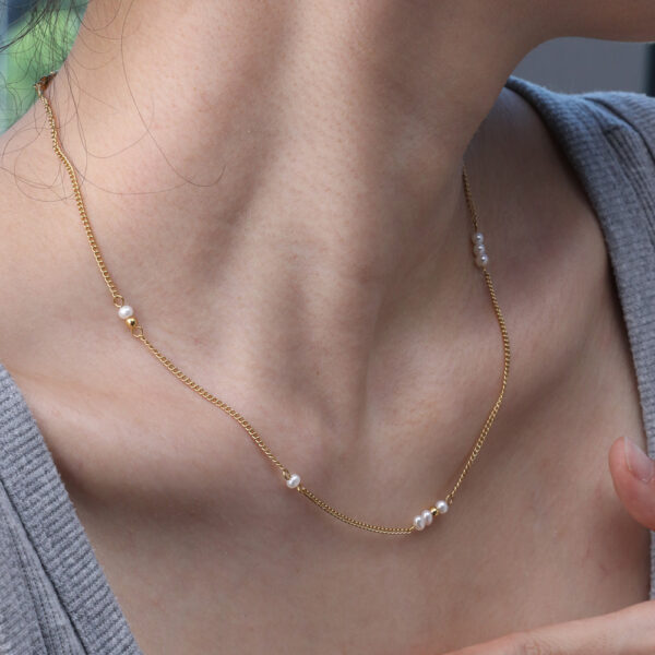 Chris April Low MOQ 316L stainless steel simple stackable freshwater pearls chain gold link necklace - Image 5