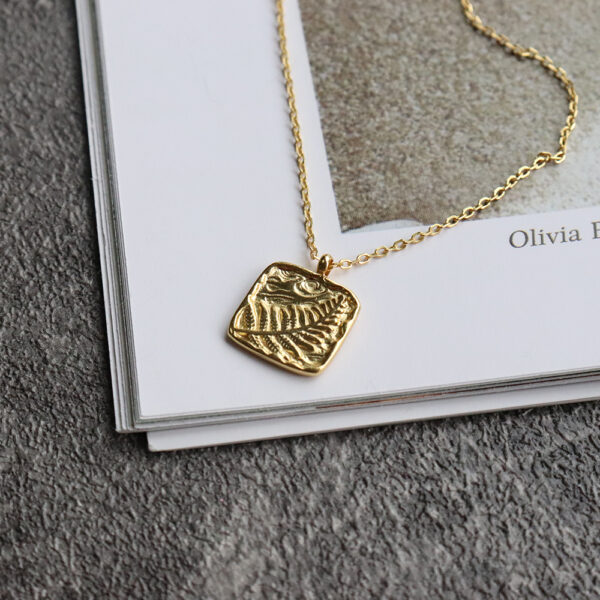 Chris April Retro personality 14k gold plated 925 sterling silver leaf Relief pendant Necklace - Image 4