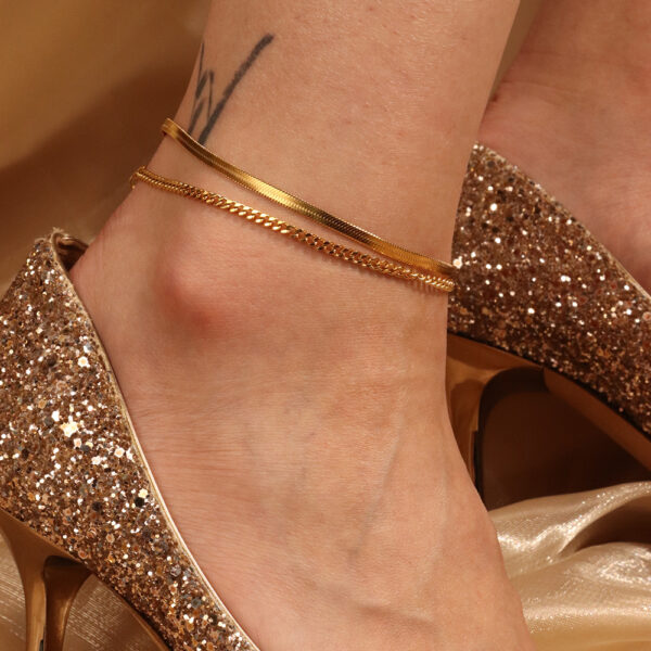 Chris April trendy jewelry 316L stainless steel PVD gold plated simple design 3mm curb chain thin anklet - Image 3