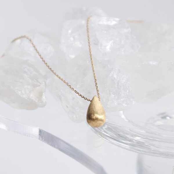 Chris April custom solid gold water drop lacy finish surface jewelry pendant necklace - Image 4