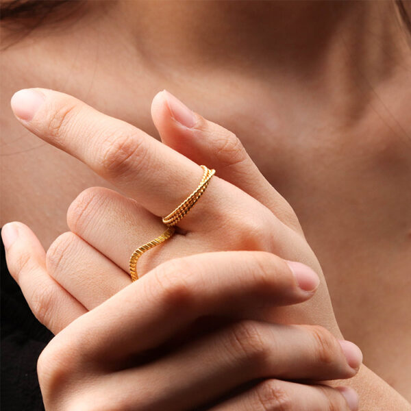 Chris April in stock 316L stainless steel PVD gold plating rope triplet ring - Image 4