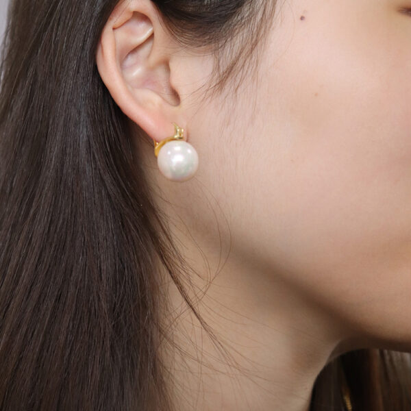 Chris April trendy in stock 925 sterling silver gold plated Minimalist shell pearl stud earrings - Image 5