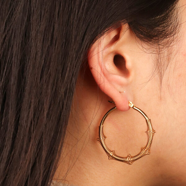 Chris April classic 316L Stainless Steel PVD gold plating minimalist wires circle huggies hoops earrings - Image 4