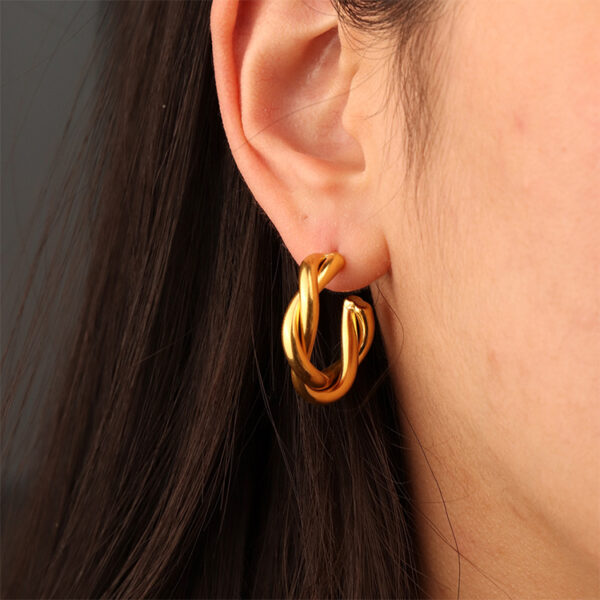 Chris April 316L stainless steel PVD plated gold C shape twisting rope hoops earring - Image 5