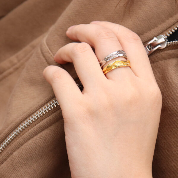 Chris April in stock 925 sterling silver gold plated irregular texture shape finger ring - Image 4