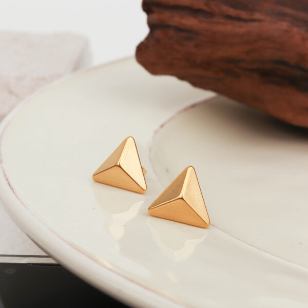 Chris April 316L stainless steel pvd gold plated geometric 3D triangle pyramid stud earring - Image 3