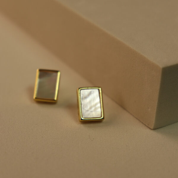 Chris April In Stock gold plated 925 sterling silver Retro geometric square shell earrings - Image 4