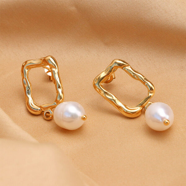 Chris April 316L stainless steel PVD gold plated natural freshwater pearls orgainc hoops earring - Image 6