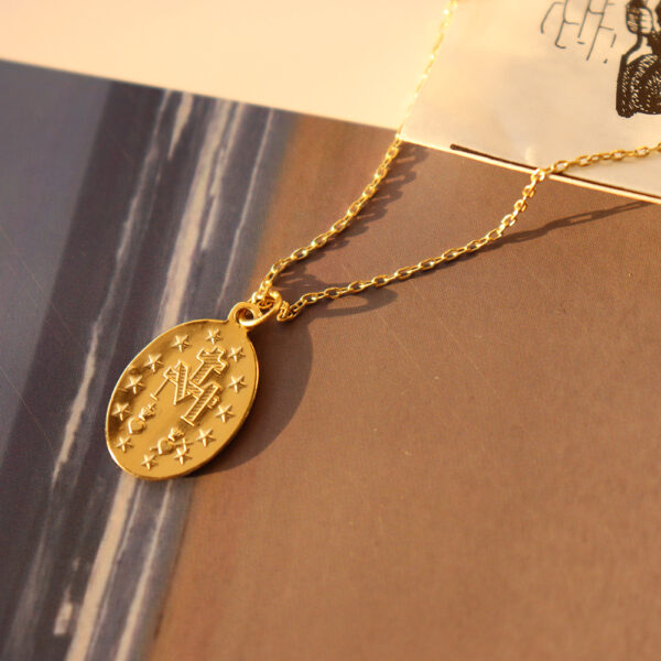 Chris April In stock 925 Sterling silver 18K gold plated Simple Personality Virgin Mary coin pendant Necklace - Image 4