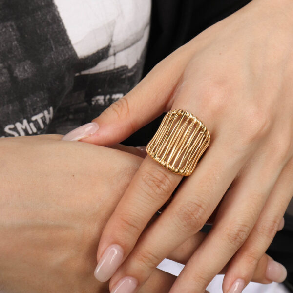 Chris April dainty fashion jewelry PVD gold plated 316L stainless steel intertwined crossover knitting band ring - Image 3