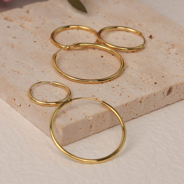 Chris April in stock 925 sterling silver Korean version gold plated glossy hoop earrings - Image 5