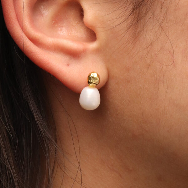 Chris April 925 sterling silver natural real freshwater luxury pearl 18k gold plated perfume bottle stud earrings - Image 3