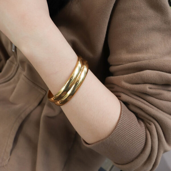 Chris April in stock 316L stainless steel PVD gold plated water-proof bangle cuff bracelet - Image 5