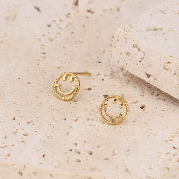 Chris April gold plate 925 sterling silver smile hollow-out stud earring - Image 3