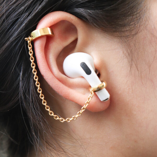 Chris April in stock 316L Stainless Steel PVD gold plated minimalist anti-lost earphone chain ear cuff - Image 3