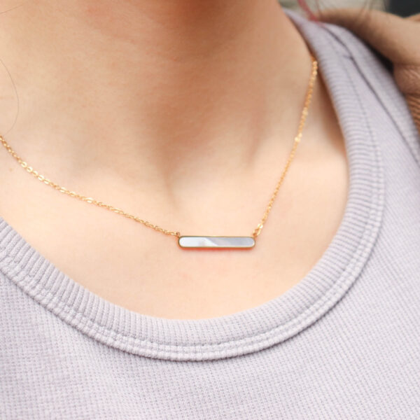 Chris April vintage design 316L stainless steel water-proof PVD gold plated natural shell bar pendant necklace for women - Image 3